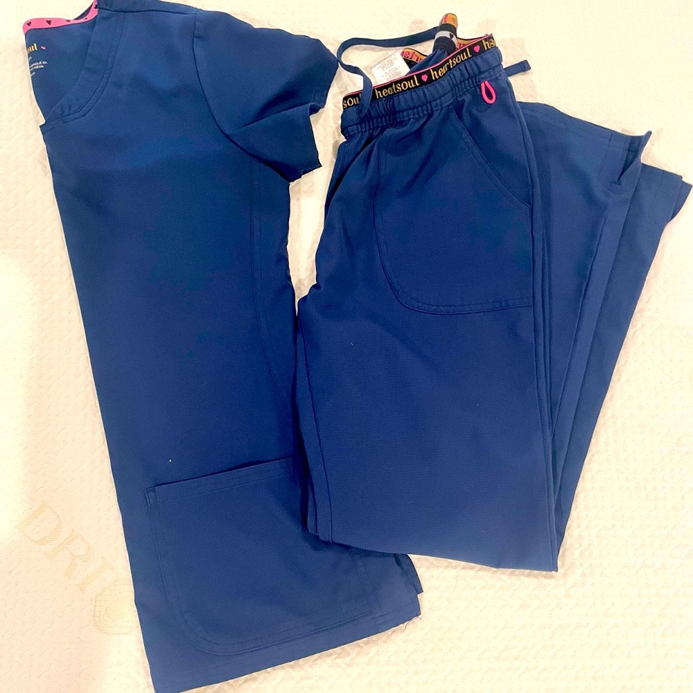 Heartsoul scrub set. Navy. Good condition.